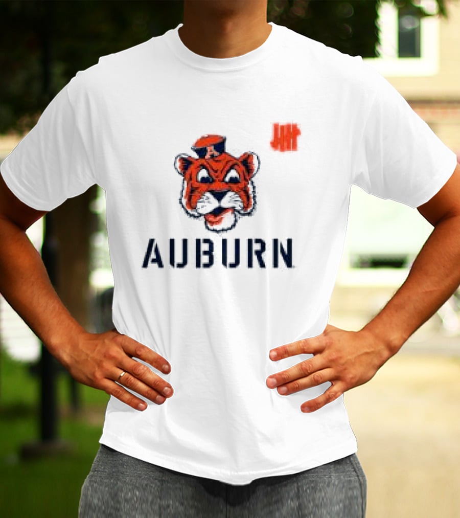 Undefeated Auburn Tiger Emblem With Retro Cap T-Shirt
