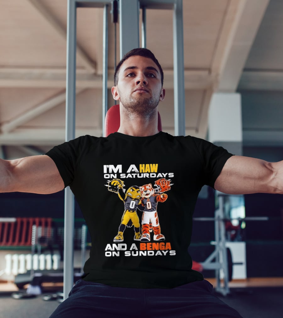 I'm A Hawkeye On Saturdays And A Bengal On Sundays Football Mascots Helmets T-Shirt