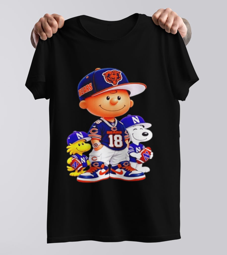 Charlie Brown And Snoopy Chicago Bears 18 With Woodstock In Football Gear T-Shirt