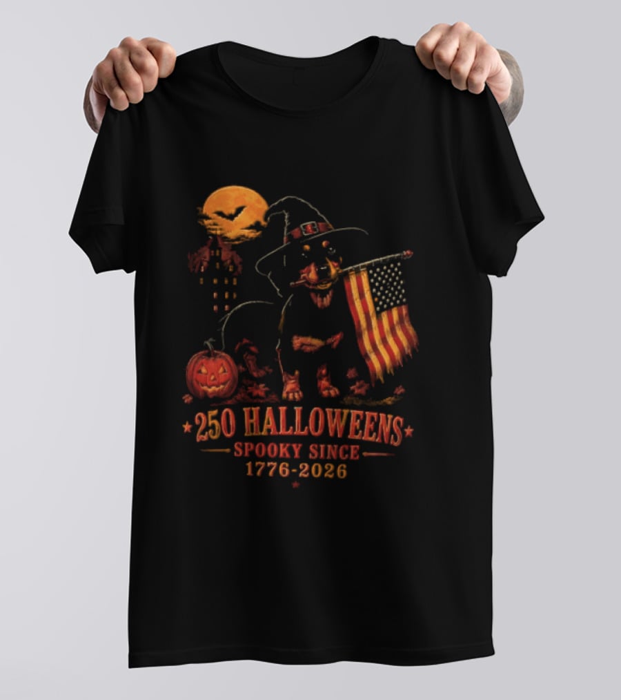250 Halloweens Spooky Since 1776 2026 Dachshund Dog Lover T-Shirt