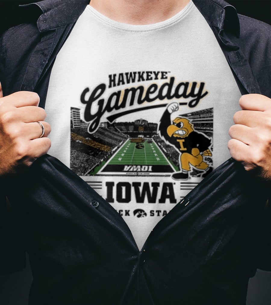 Iowa Hawkeyes Vs Ohio State Buckeyes Gameday 2026 Kinnick Stadium T-Shirt