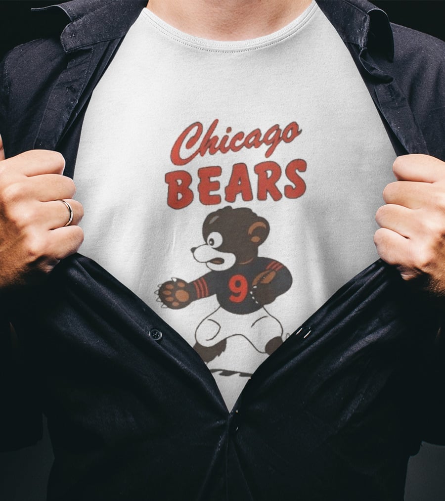 Chicago Bears Vintage Running Bear Illustration Football 9 T-Shirt