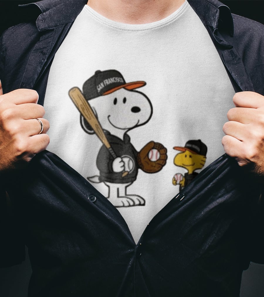 San Francisco Giants Snoopy Woodstock Baseball Caps Peanuts Characters T-Shirt
