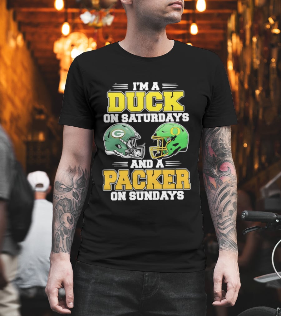 I'm A Duck On Saturdays And A Packer On Sundays Green Bay Oregon Football Helmets T-Shirt