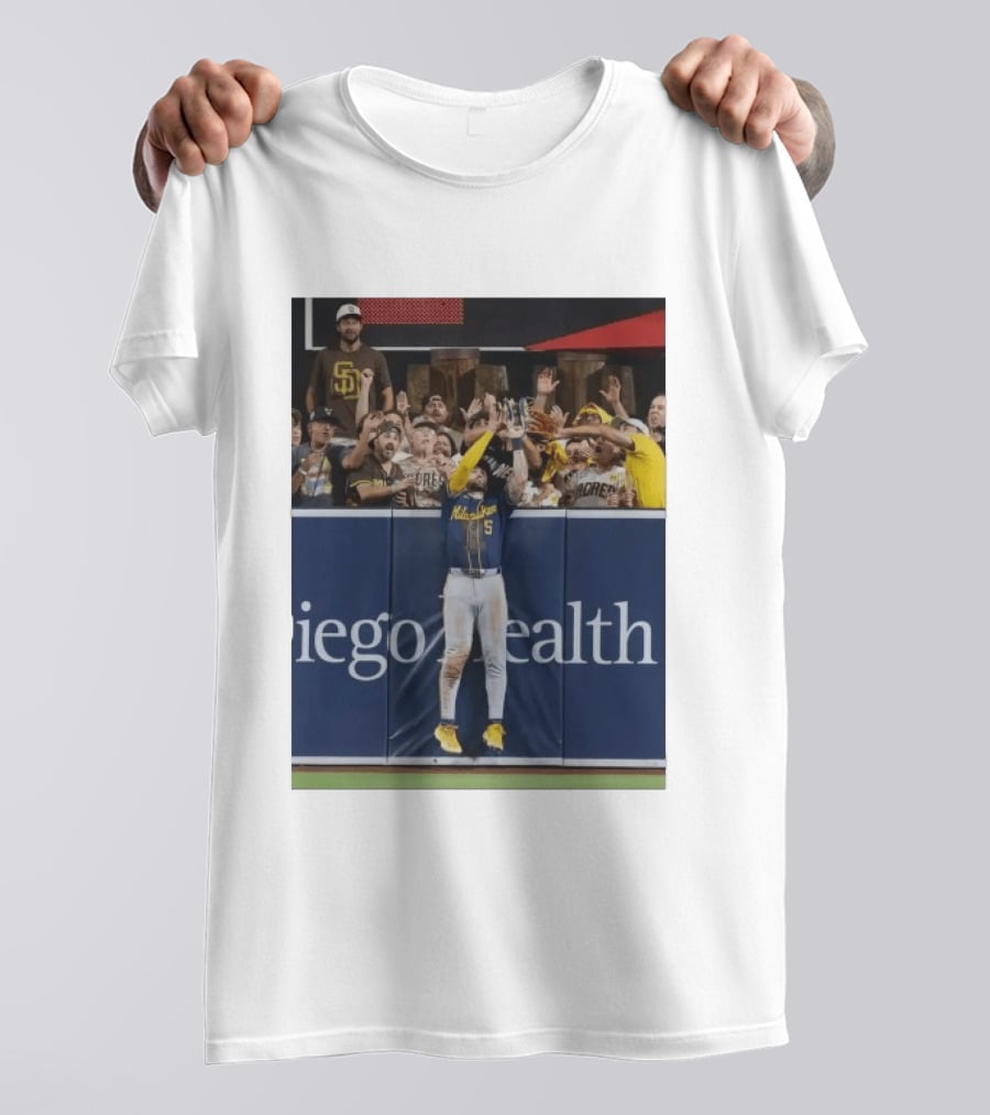 Milwaukee Brewers Garrett Mitchell Incredible Game Saving Catch Padres Fans T-Shirt
