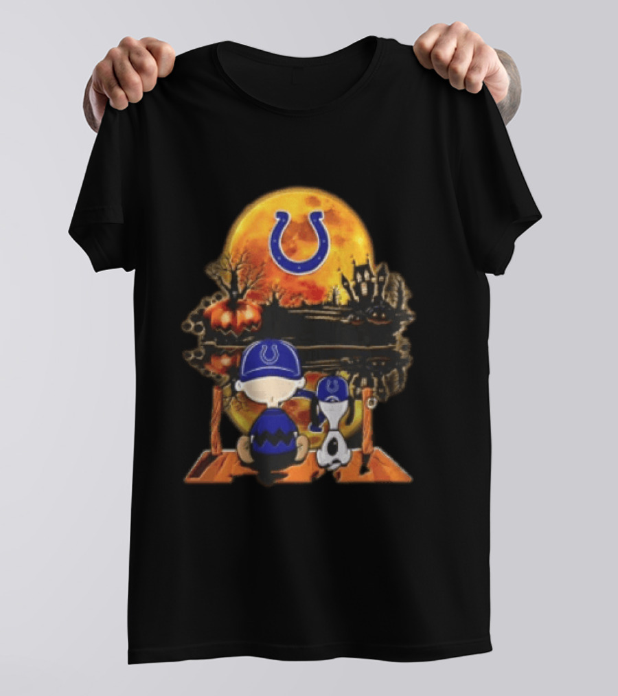 Indianapolis Colts Peanuts Halloween Pumpkin Moonlit Scene Snoopy Charlie Brown T-Shirt