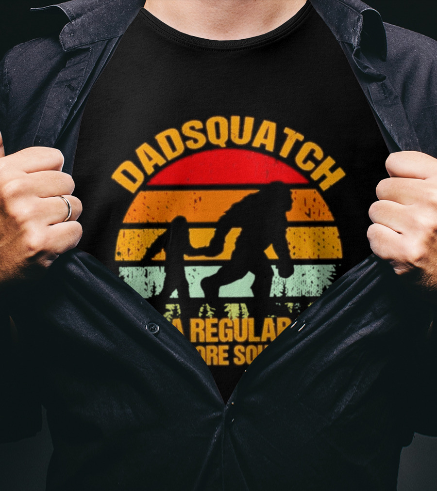 Dadsquatch Like A Regular Dad Just More Squatchy Bigfoot Silhouette Sunset Retro Vibe T-Shirt