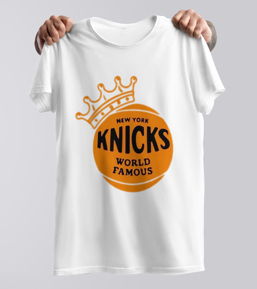 New York Knicks NBA Basketball World Famous Crown T-Shirt