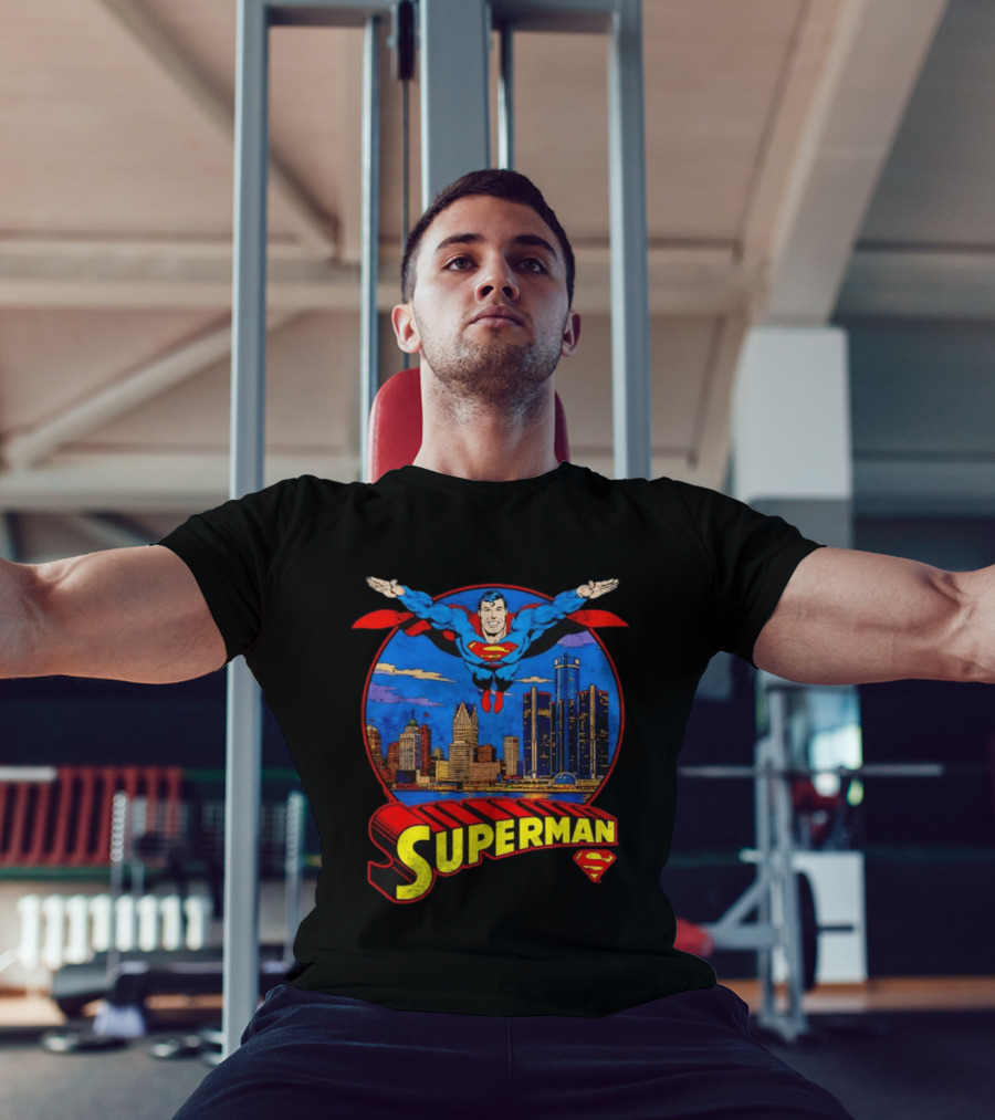 Superman Flying Over Detroit Skyline Vintage Comic T-Shirt