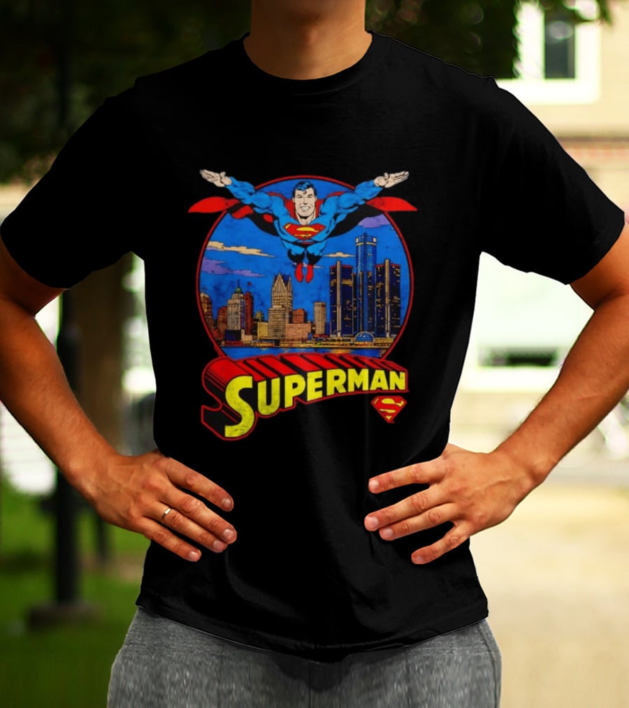 Superman Flying Over Detroit Skyline Vintage Comic T-Shirt
