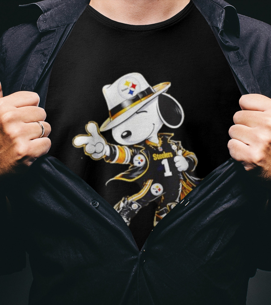 Snoopy Steelers 1 Pittsburgh Steelers Football Peanuts T-Shirt