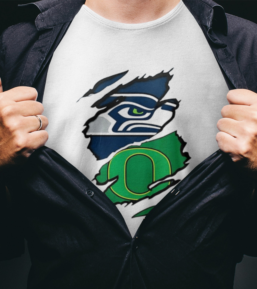 Seattle Seahawks Oregon Ducks Ripped Skin Effect NFL College Team Spirit T-Shirt