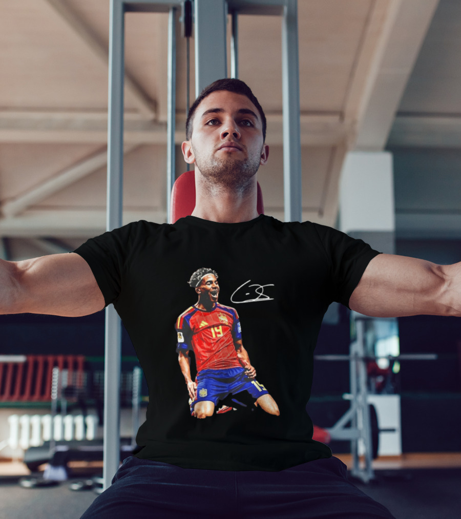 19 Lamine Yamal Spain National Football Team Soccer Jersey Celebration T-Shirt