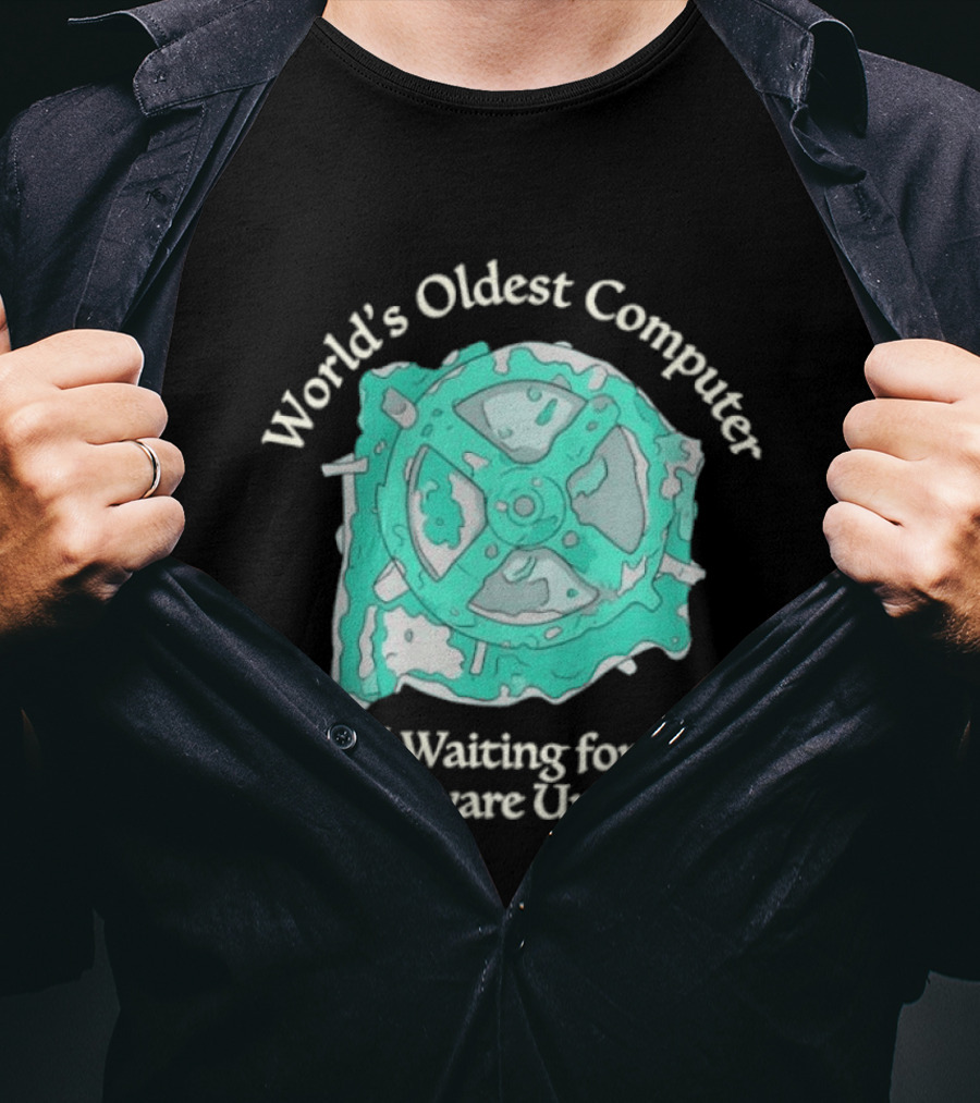 Antikythera Mechanism World's Oldest Computer Still Waiting For The Software Update T-Shirt