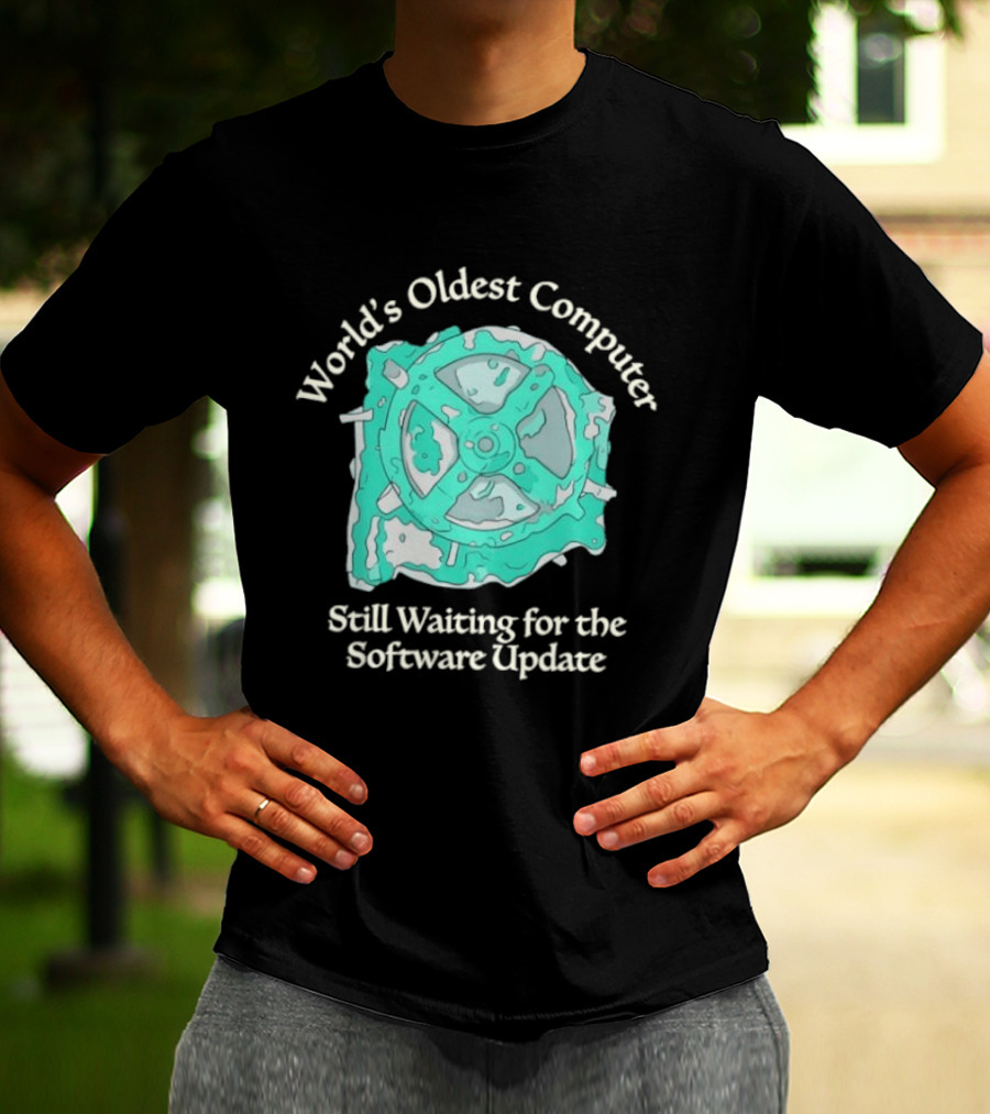 Antikythera Mechanism World's Oldest Computer Still Waiting For The Software Update T-Shirt