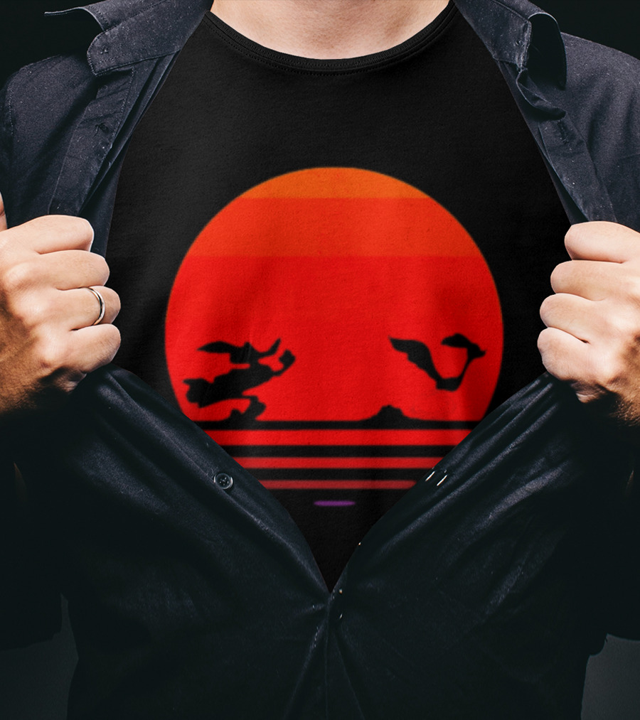 Wile E Coyote And Road Runner Sunset Chase T-Shirt