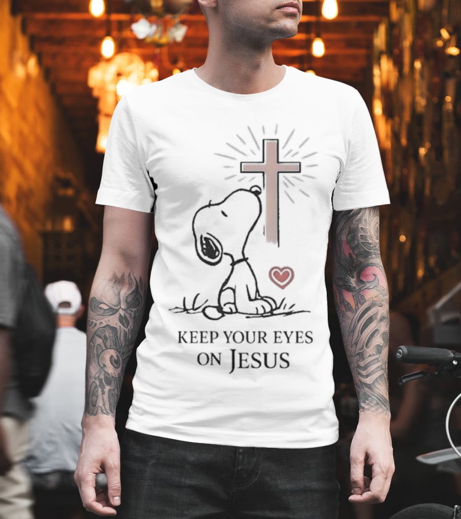 Snoopy Keep Your Eyes On Jesus Cross Heart T-Shirt
