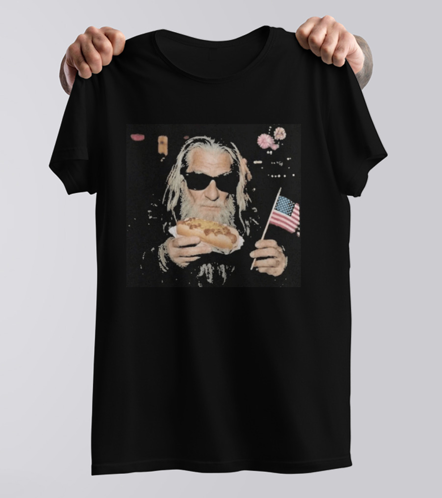 Hot Dog Wizard Holding American Flag Celebrating 4th Of July 2026 T-Shirt