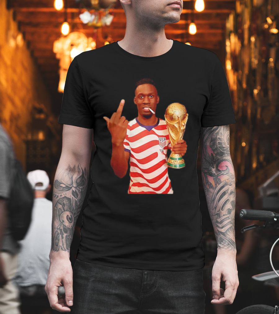 Folarin Balogun USA National Team Smoking Middle Finger World Cup Trophy T-Shirt