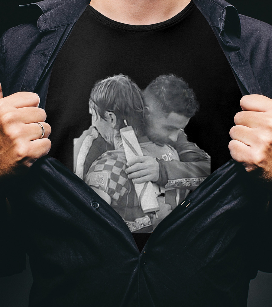 Luka Modric Cristiano Ronaldo Embrace Football Respect UEFA Nations League Croatia Portugal T-Shirt