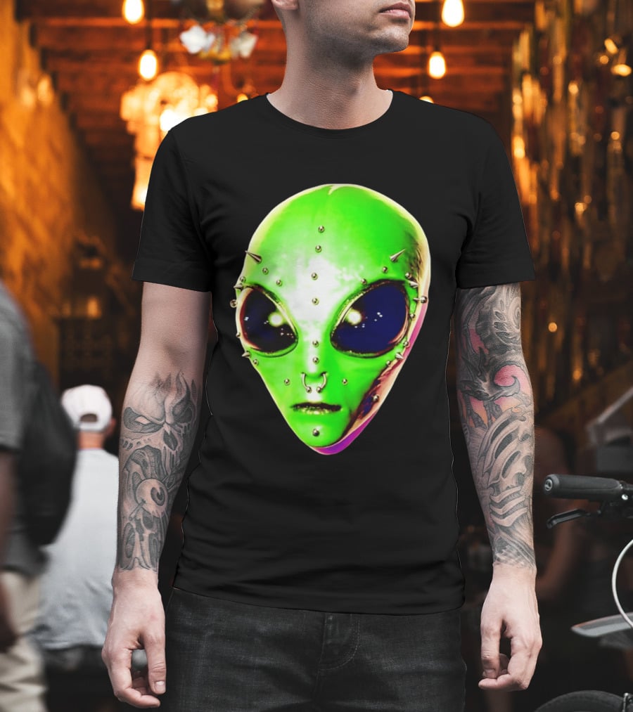 Believe Alien Pierced Face Extraterrestrial Iconic Green Martian Head T-Shirt