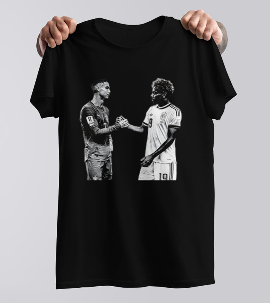 Cristiano Ronaldo Lamine Yamal Final Matchup Moment T-Shirt