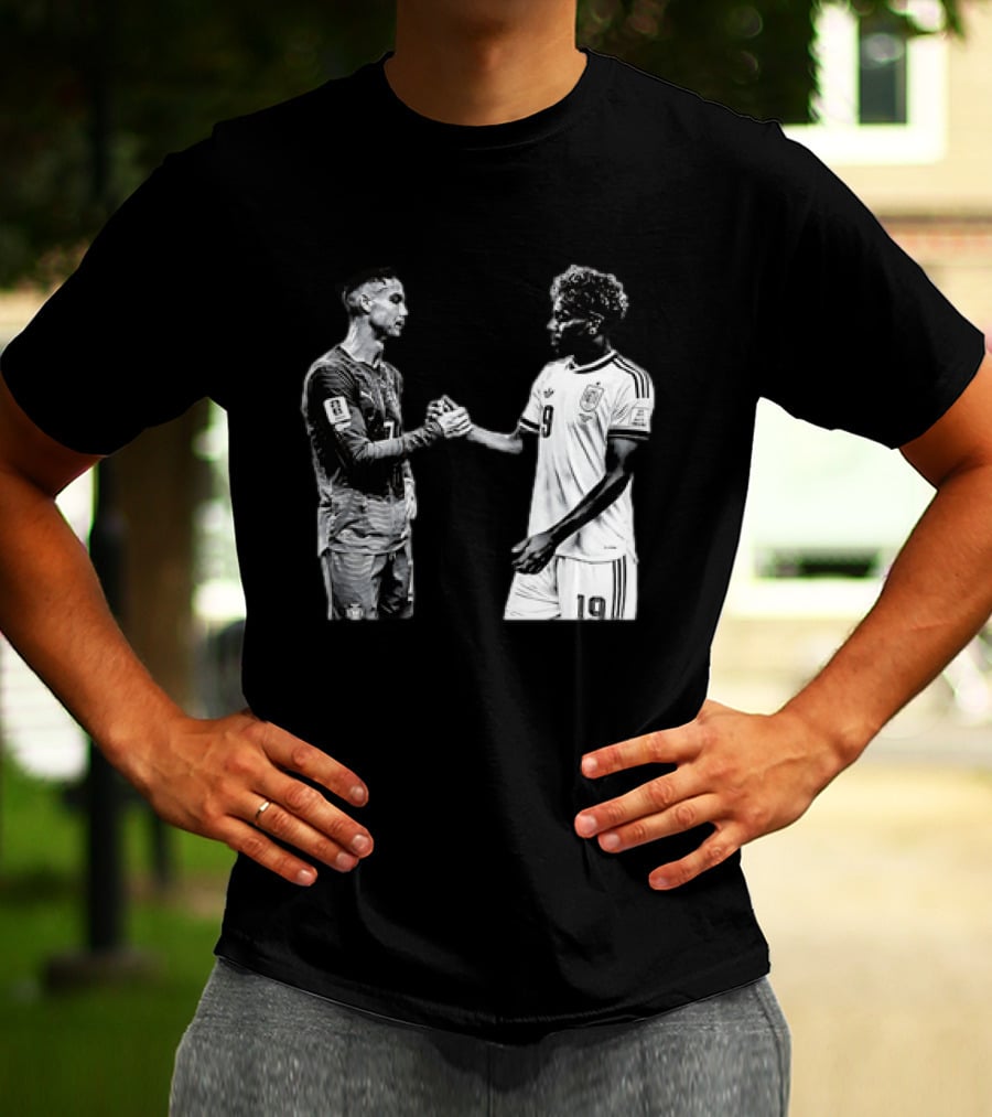 Cristiano Ronaldo Lamine Yamal Final Matchup Moment T-Shirt