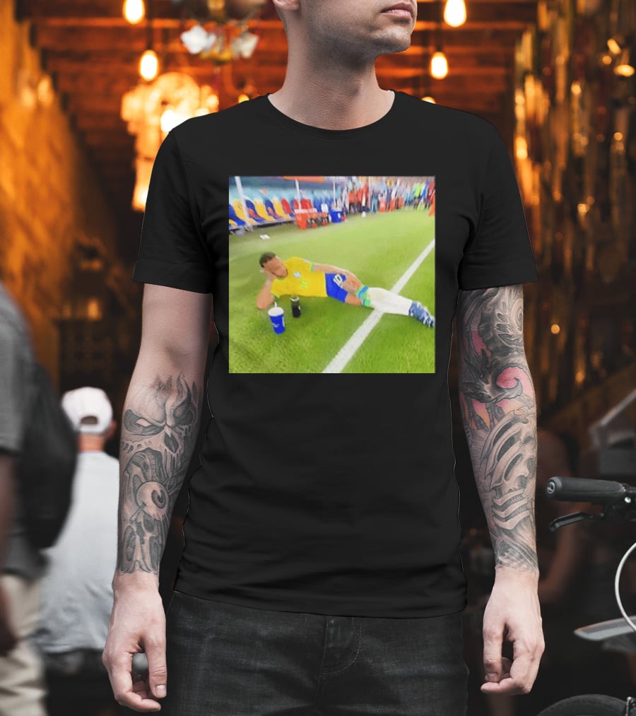 Neymar Jr Brazil Number 10 Relaxing Pitch Meme Iconic Soccer Moment T-Shirt