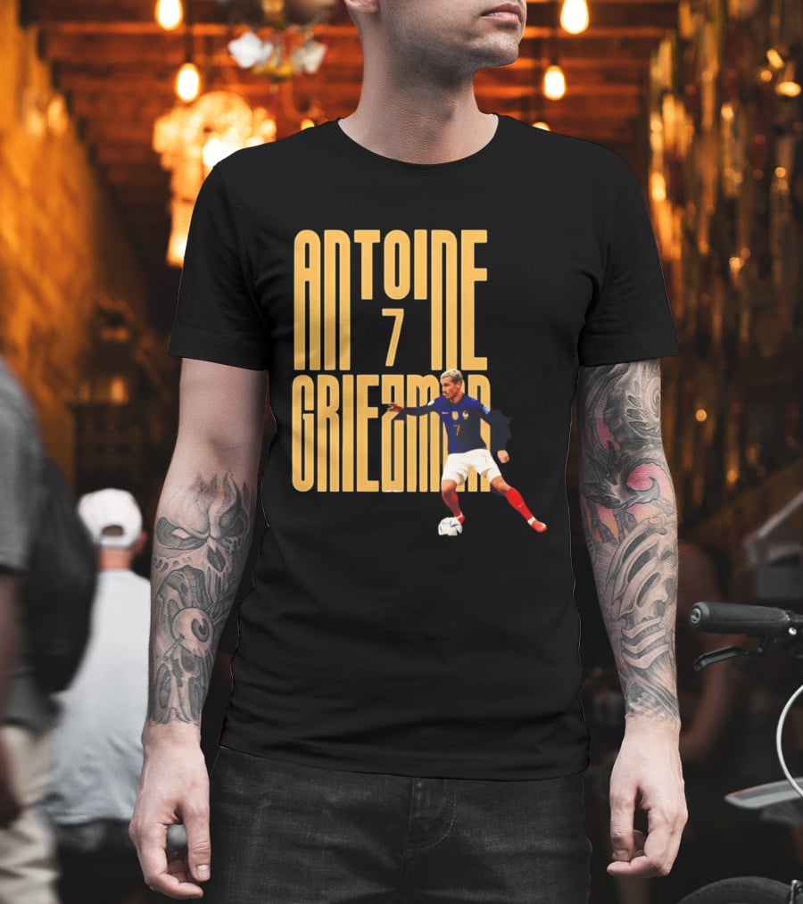 Antoine Griezmann 7 France Football Dribbling T-Shirt