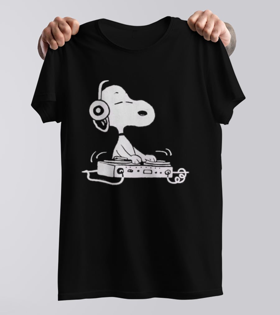 Kith Peanuts Snoopy DJ Collaboration T-Shirt