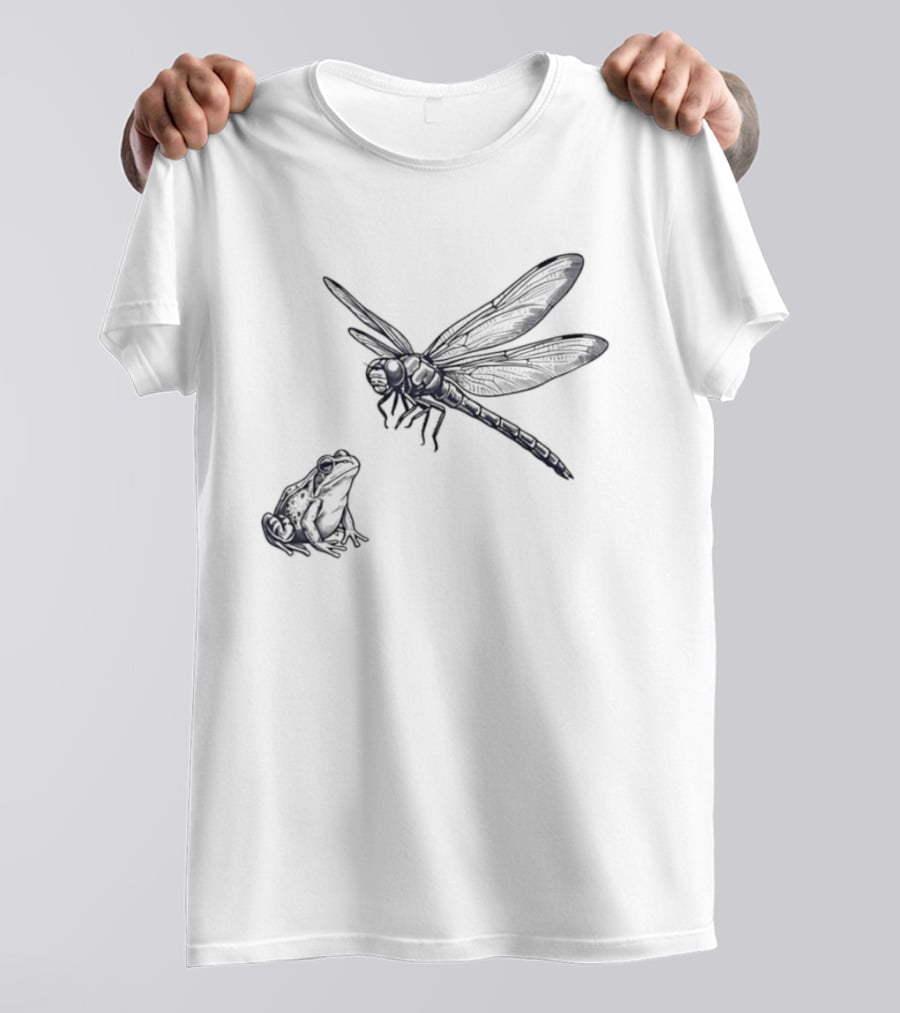 Dragonfly And Frog Wildlife Biology Enthusiasts Nature Lovers T-Shirt