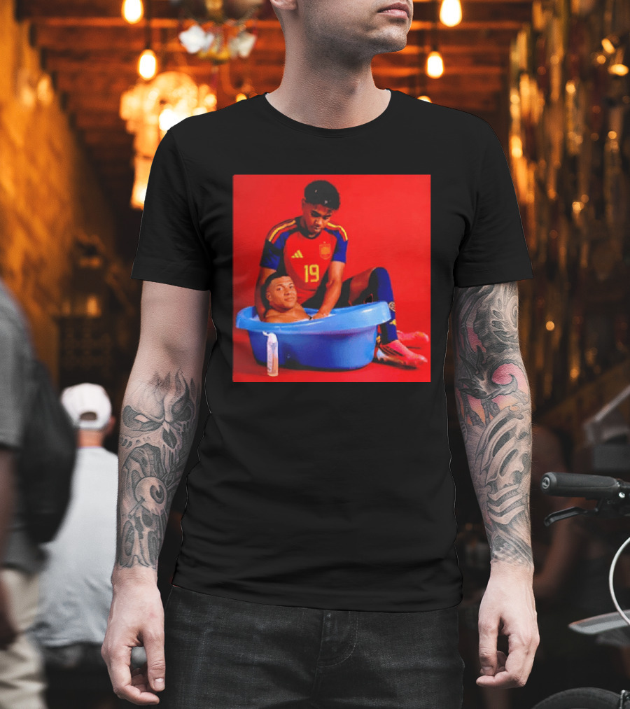 Kylian Mbappe Lamine Yamal Spain Soccer Bath Comedy Scene T-Shirt