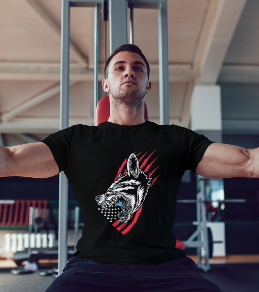 Wolf Snarling With Stars And Stripes American Flag T-Shirt