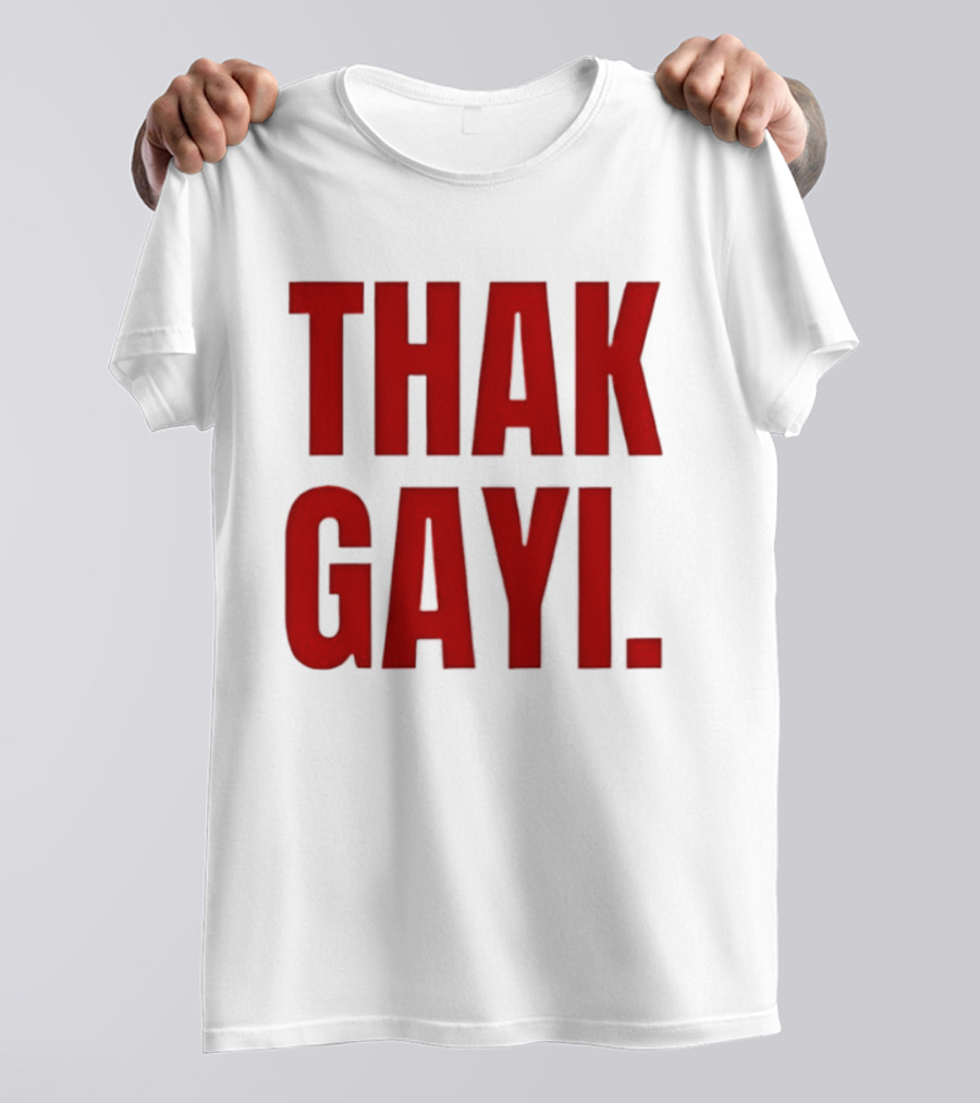 Thak Gayi Hindi Tired Exhausted Text Bold Red T-Shirt