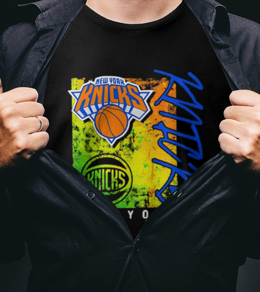 New York Knicks Distressed Basketball Retro Style NBA Fan Favorite T-Shirt