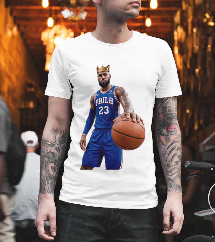 LeBron James King Crown Dribbling Philadelphia 76ers Basketball Player 23 Phila T-Shirt