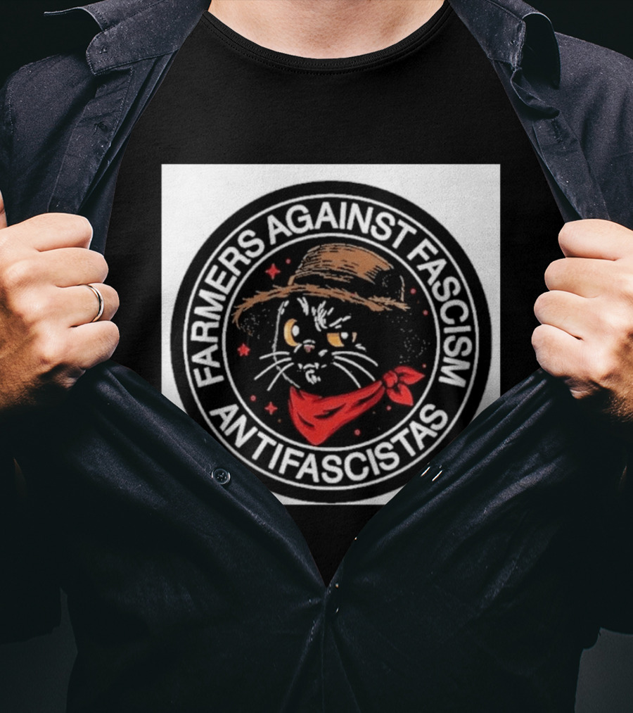 Farmers Against Fascism Antifascistas Cat Straw Hat Red Bandana T-Shirt