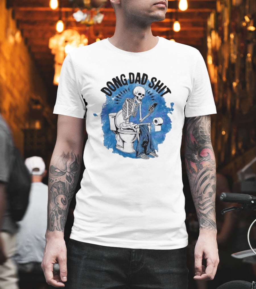 Skeleton Doing Dad Shit On Toilet With Phone And Toilet Paper T-Shirt