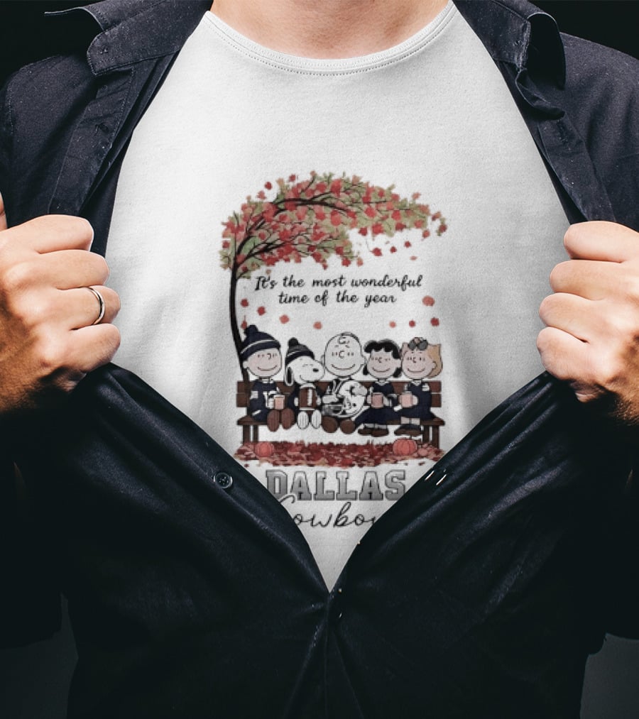 Peanuts Characters It's The Most Wonderful Time Of The Year Dallas Cowboys Autumn Scene T-Shirt