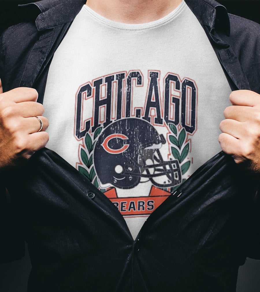 Chicago Bears Distressed Football Helmet T-Shirt