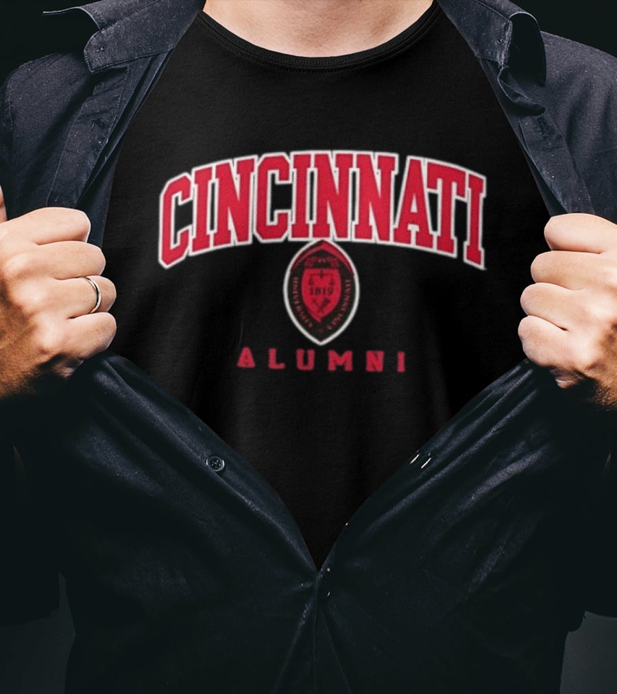 Cincinnati Alumni 1819 Seal University T-Shirt