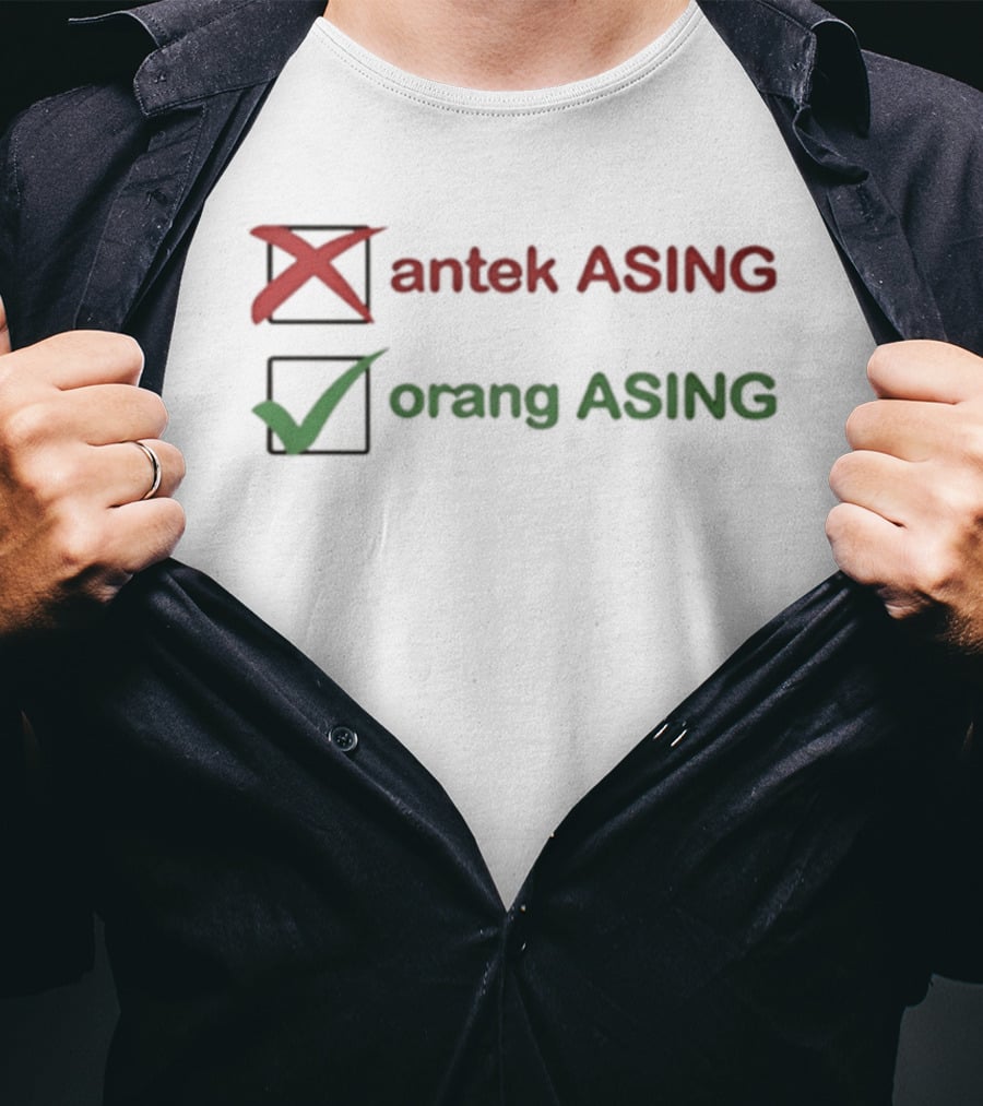 Antek ASING Orang ASING Christmas Checkmark T-Shirt