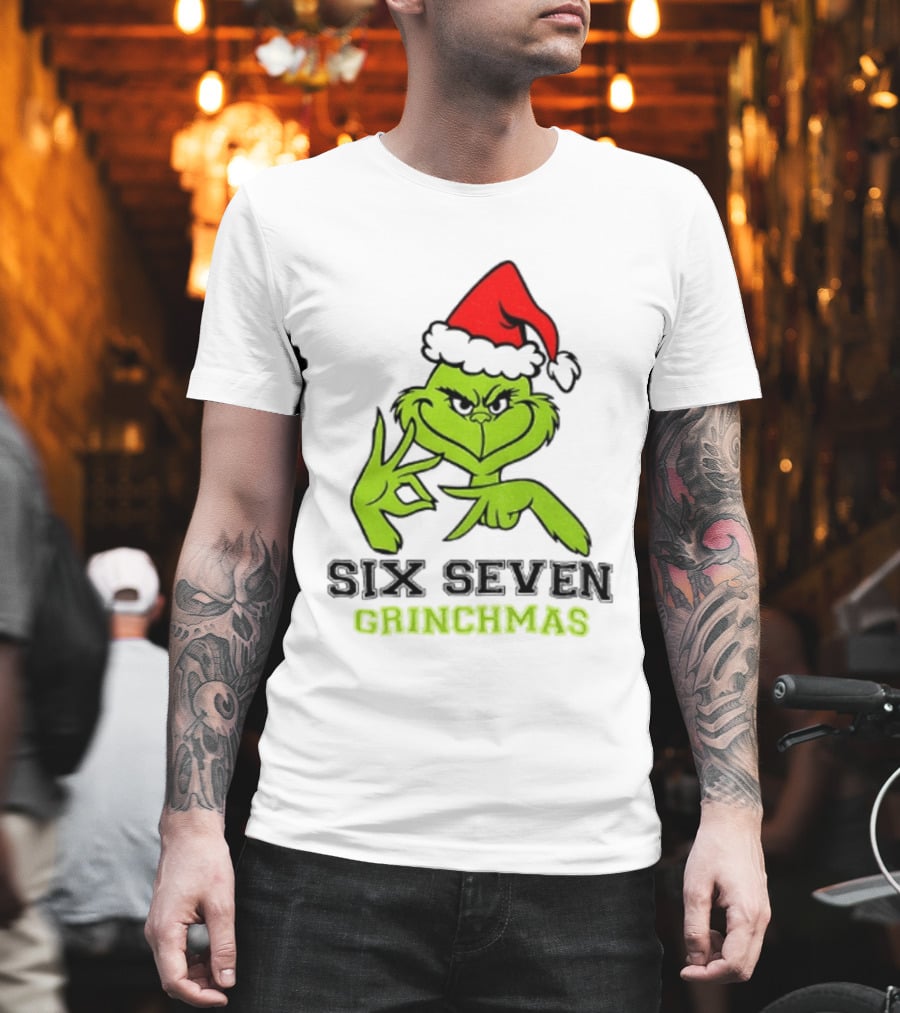 Grinch Santa Hat Six Seven Grinchmas Christmas 2025 Festive T-Shirt