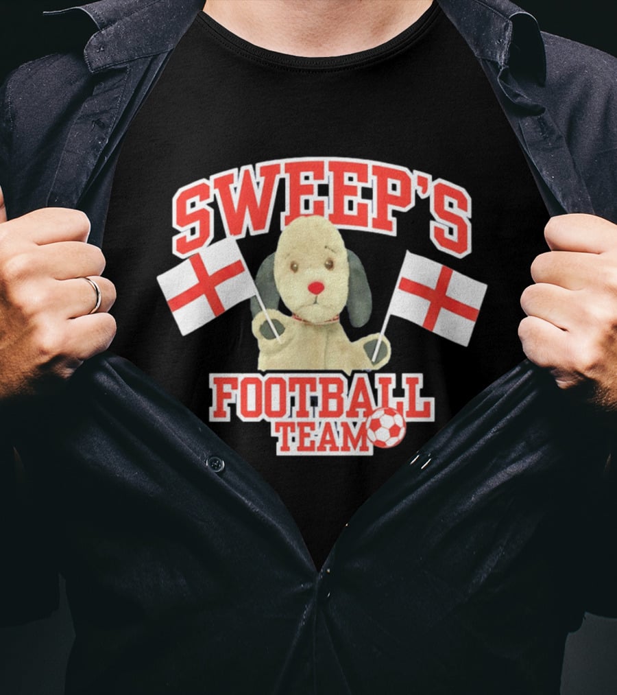 Sweep's Football Team Puppet Children's TV England Flags T-Shirt