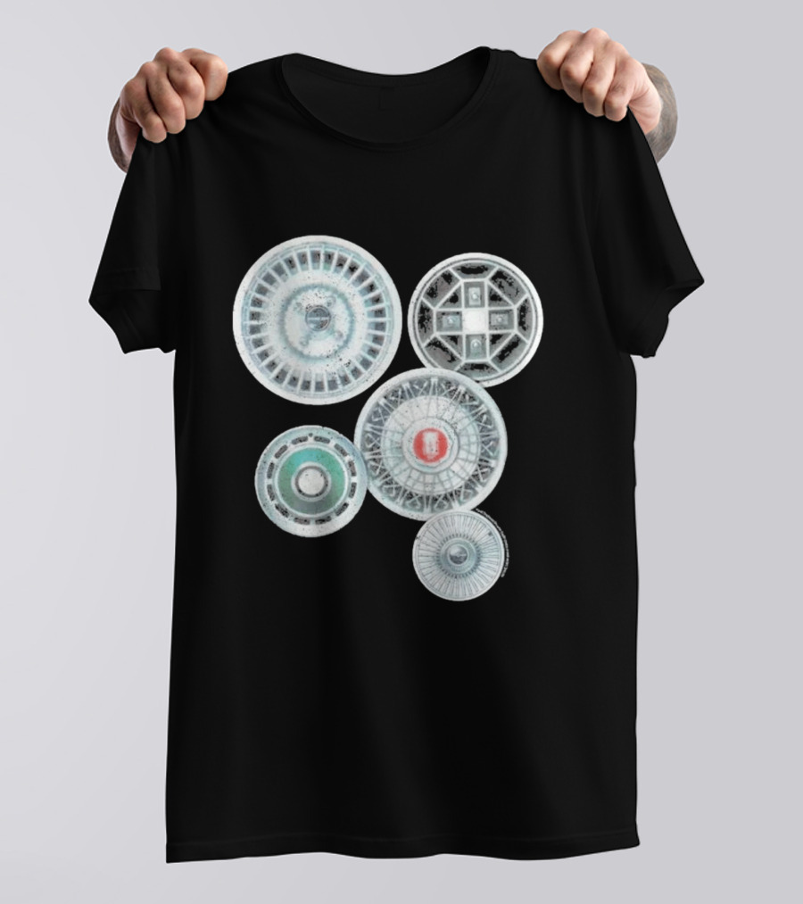 Vintage Ford Hubcaps Collection Classic Car Enthusiast Retro Wheels T-Shirt