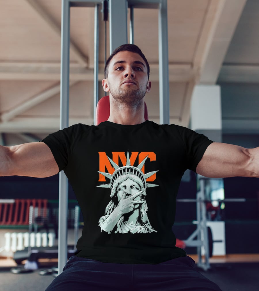 NYC Statue Of Liberty Peace Gesture Iconic Liberty T-Shirt