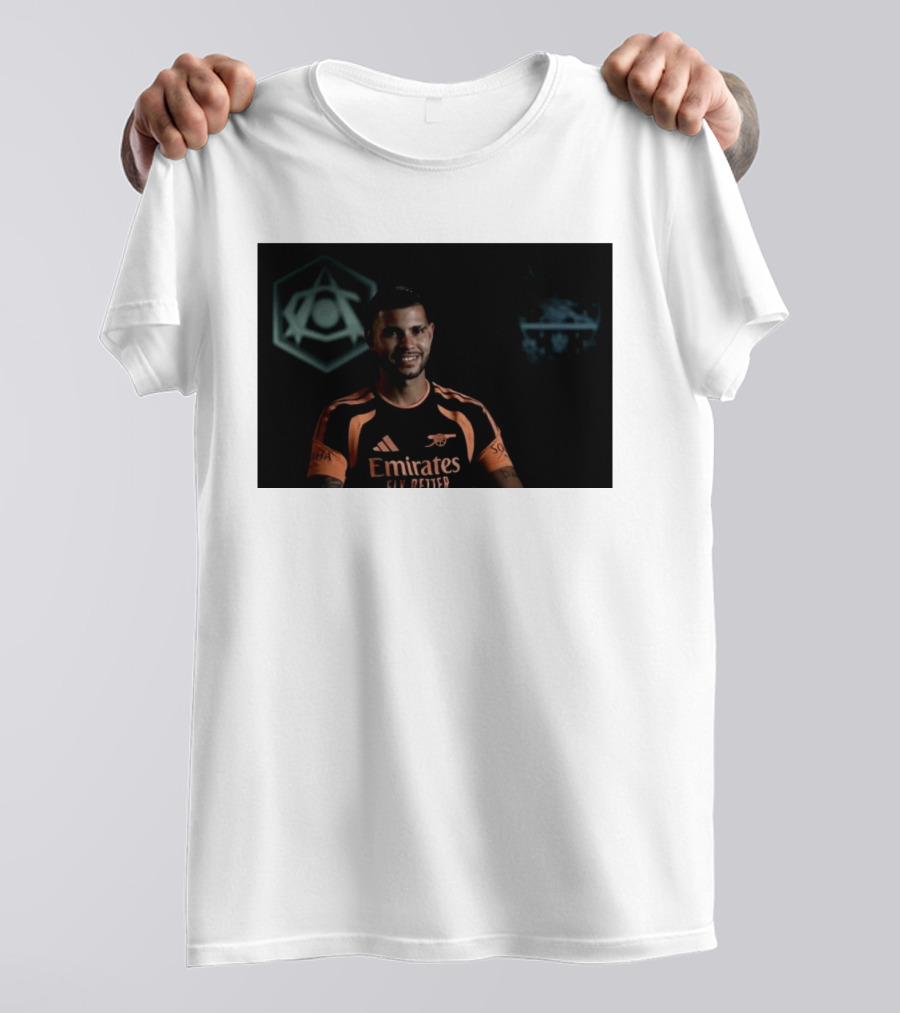Emirates Fly Better Arsenal Move Ambitions Guimarães SOPHIA T-Shirt