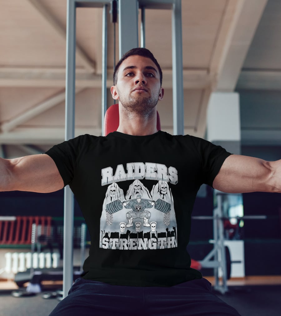 Raiders Strength Skull Weightlifter Grunge Style Powerlifting Motif T-Shirt