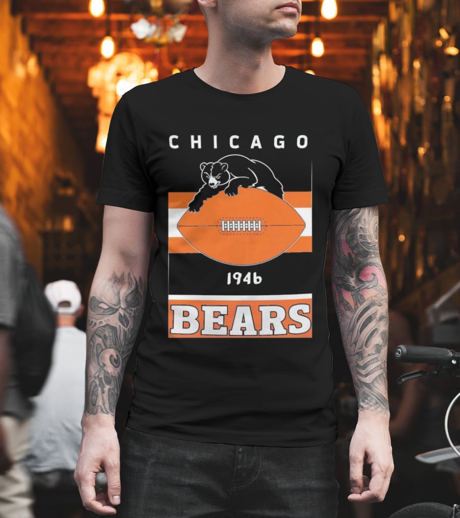 Chicago Bears 1946 Football Vintage Team History T-Shirt