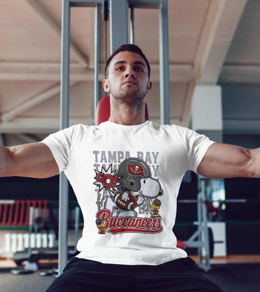 Tampa Bay Buccaneers Go Snoopy Football Peanuts Huddle T-Shirt